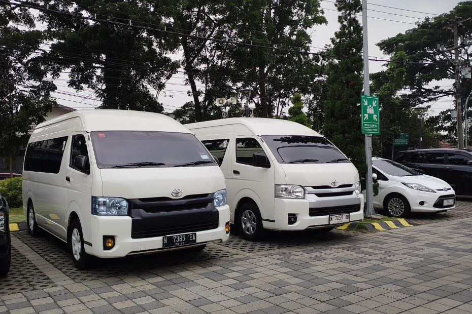 Hiace Commuter
