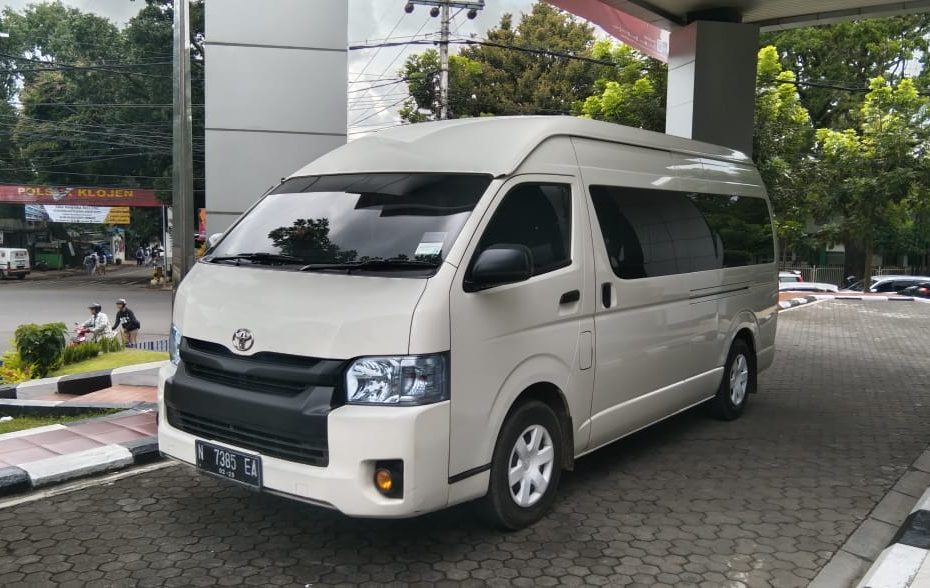 Apa Itu HiAce Commuter