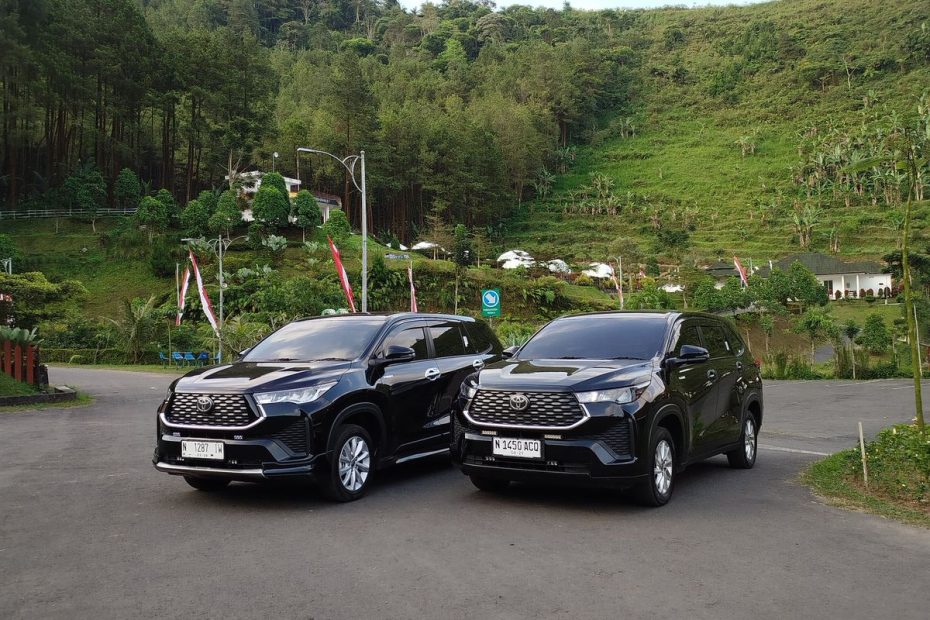Perbedaan Sewa Zenix Hybrid