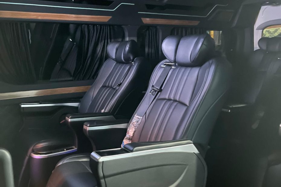 Harga Sewa HiAce Luxury