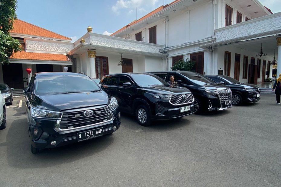 Keuntungan sewa innova reborn