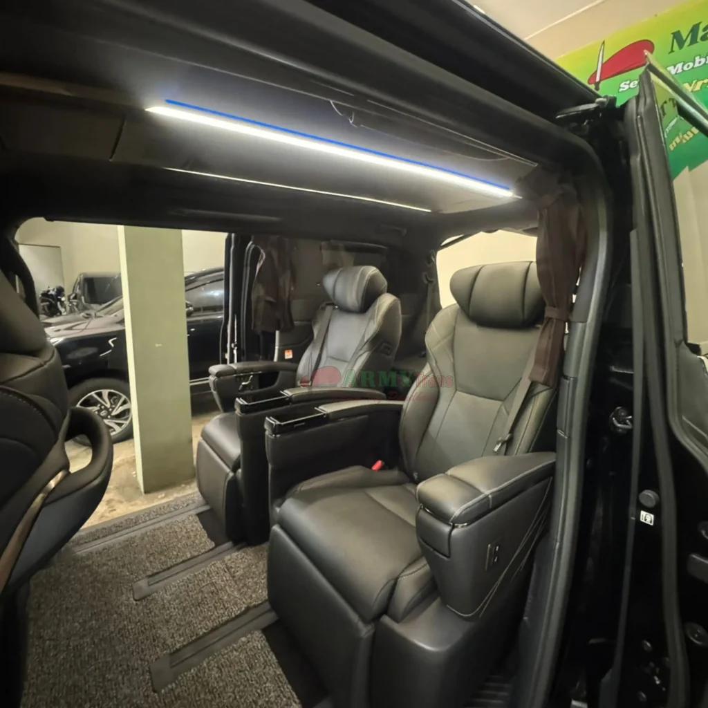 Sewa Alphard Hybrid V Malang