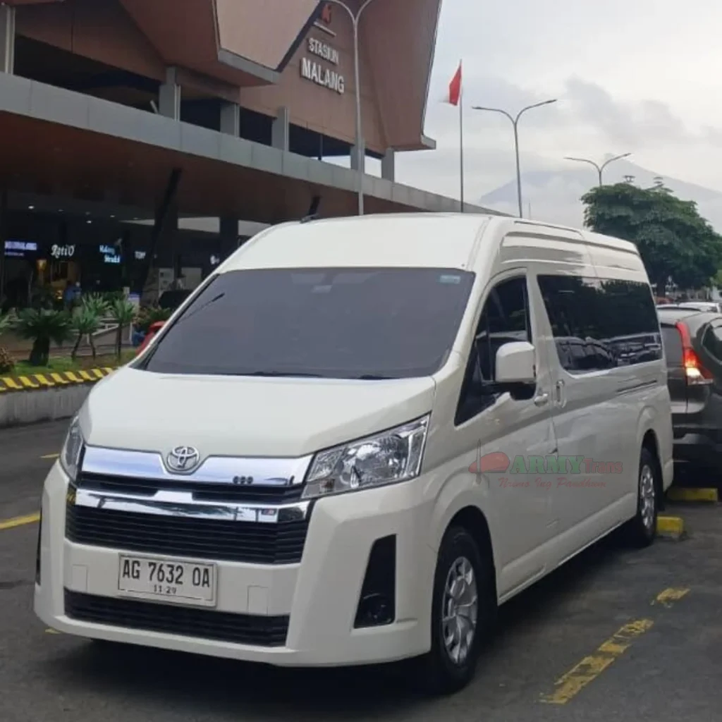 Sewa HiAce Malang Batu