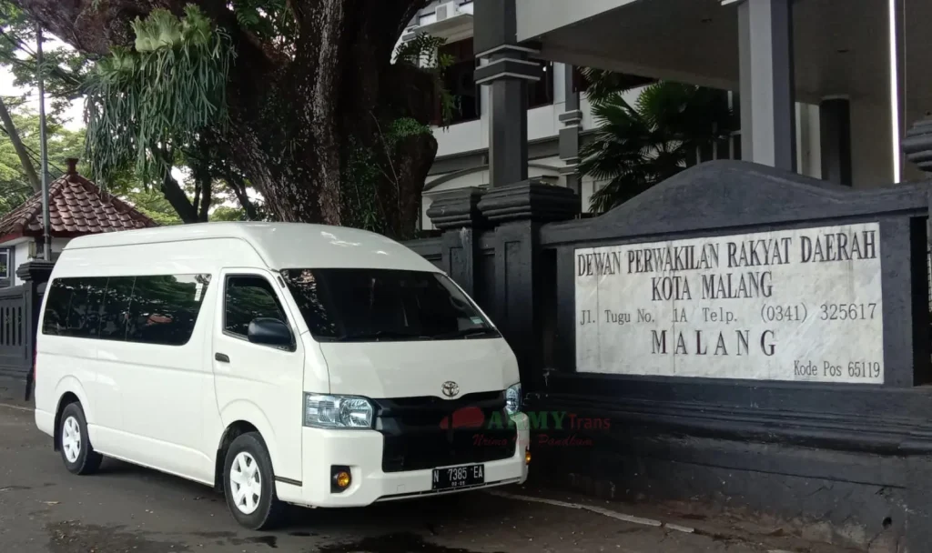 Sewa HiAce Malang Batu