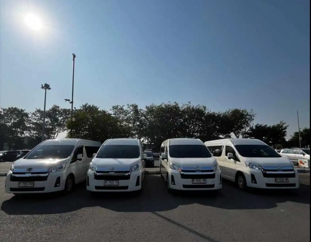 Sewa Mobil untuk Kunjungan Kerja & Instansi