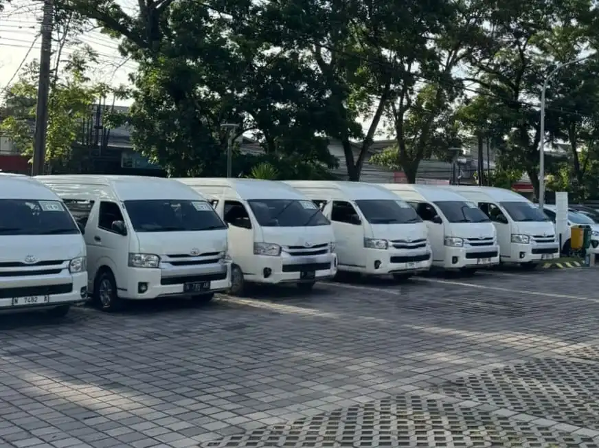 Sewa HiAce Malang Batu