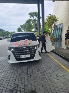 Rental Alphard untuk Wedding