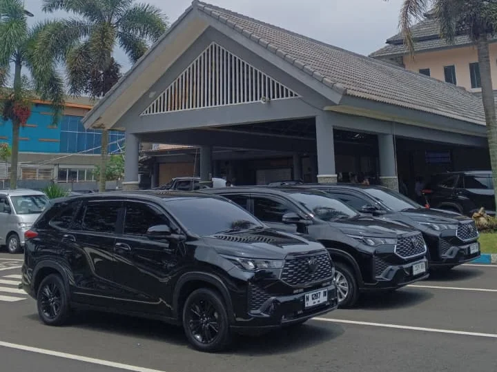 Harga Sewa Innova Zenix