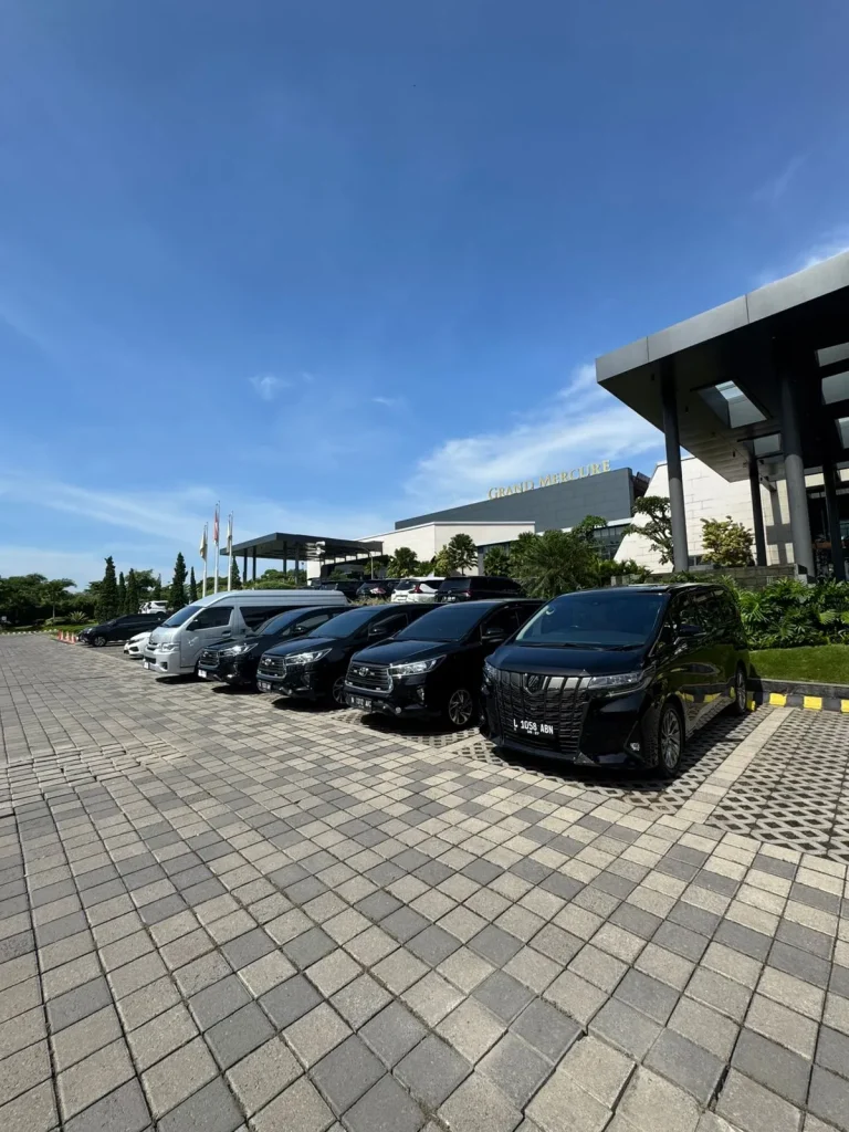 Perbedaan Sewa Mobil Sistem All-In vs Lepas Biaya