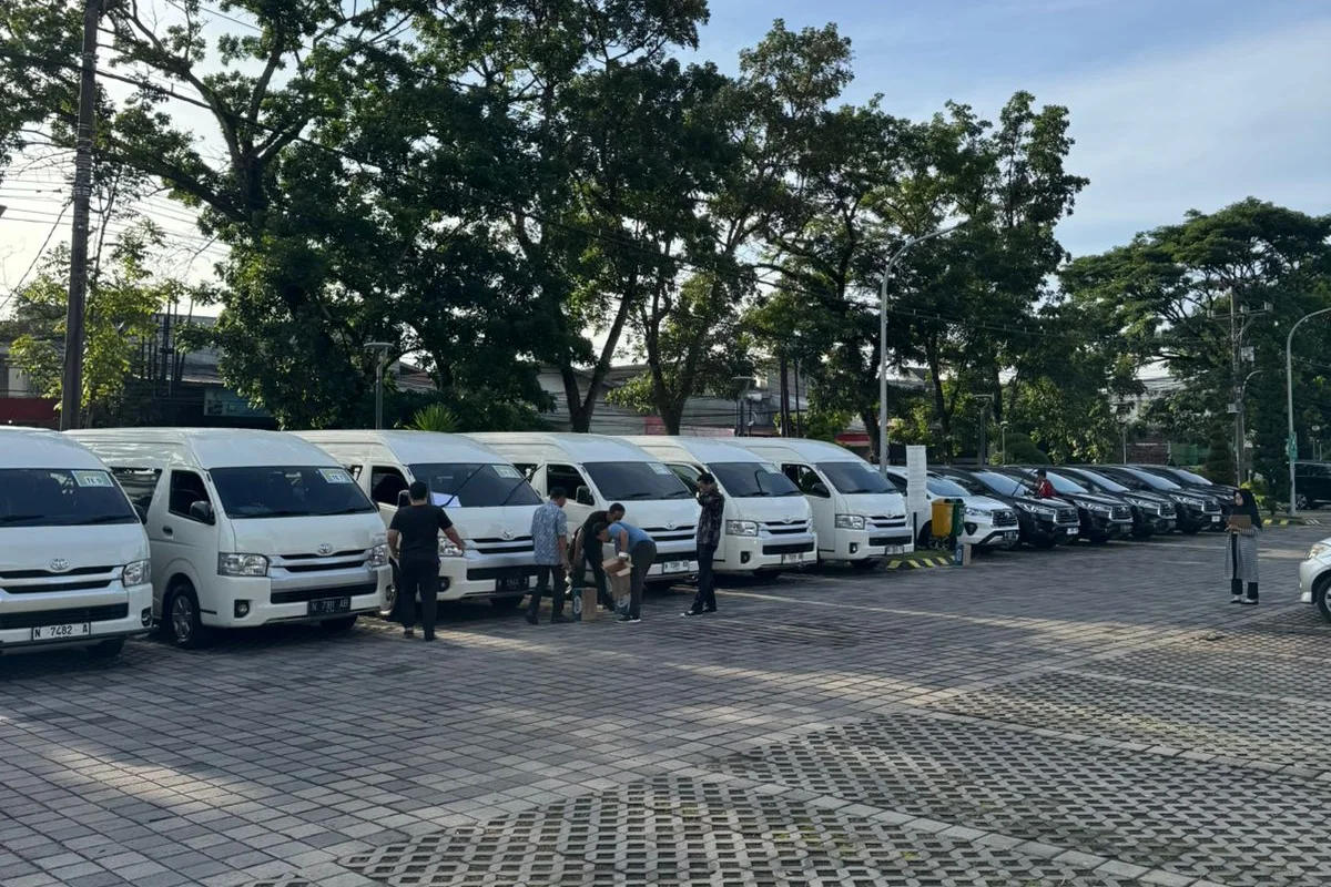 Rental Hiace Commuter untuk Acara Event