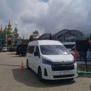 Rental Hiace Premio Malang Batu