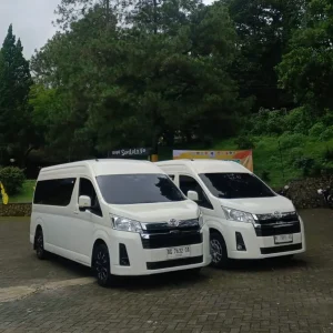 Sewa Hiace Premio Malang Tumpak Sewu