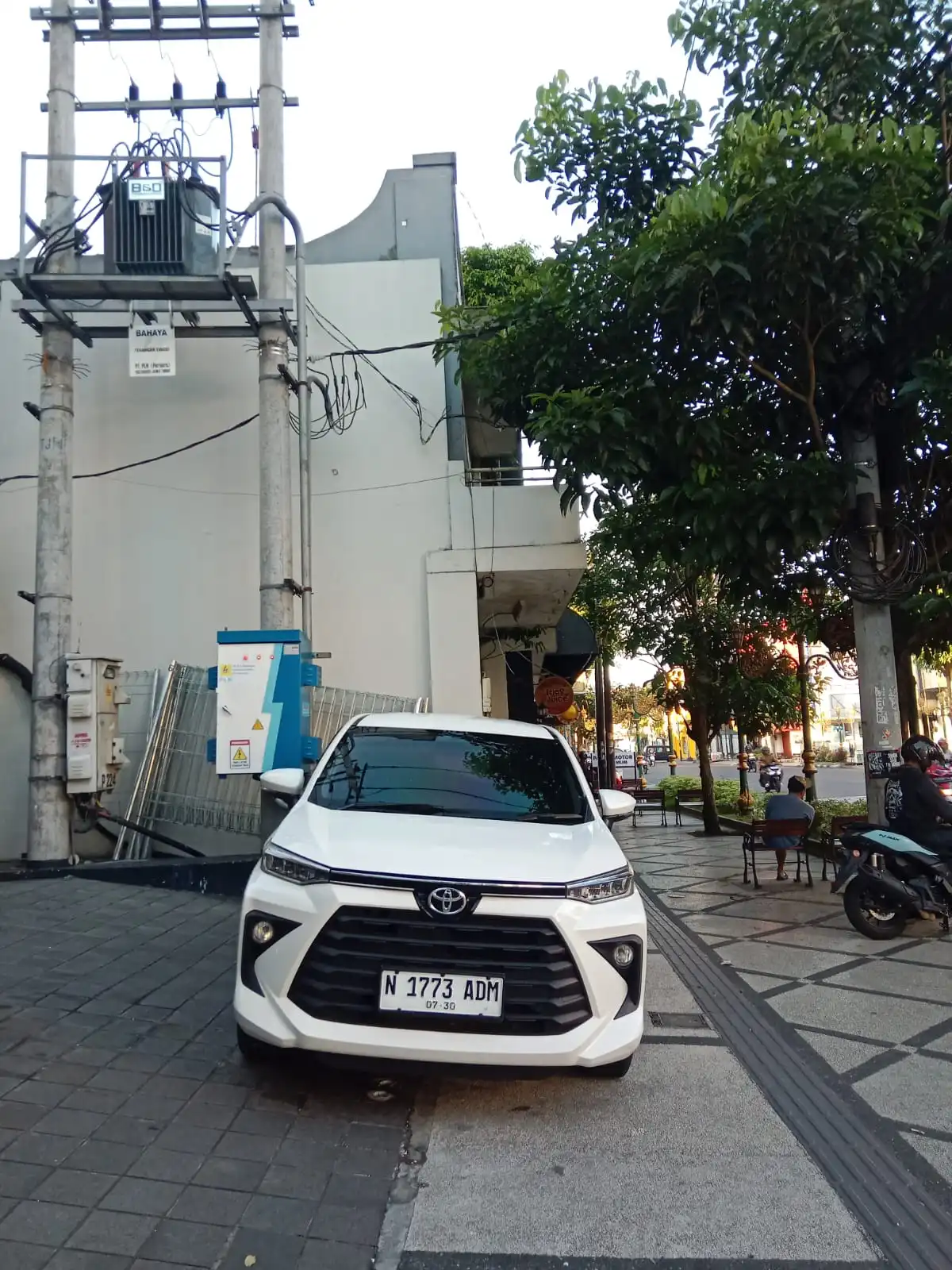 Sewa Mobil Keluarga Malang