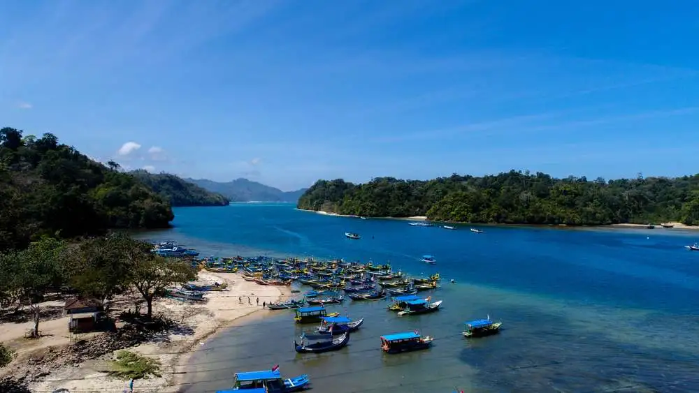 Wisata Pantai Malang Selatan
