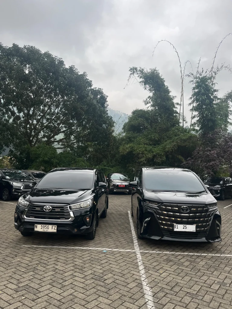 Sewa Alphard VIP untuk Acara Kementerian