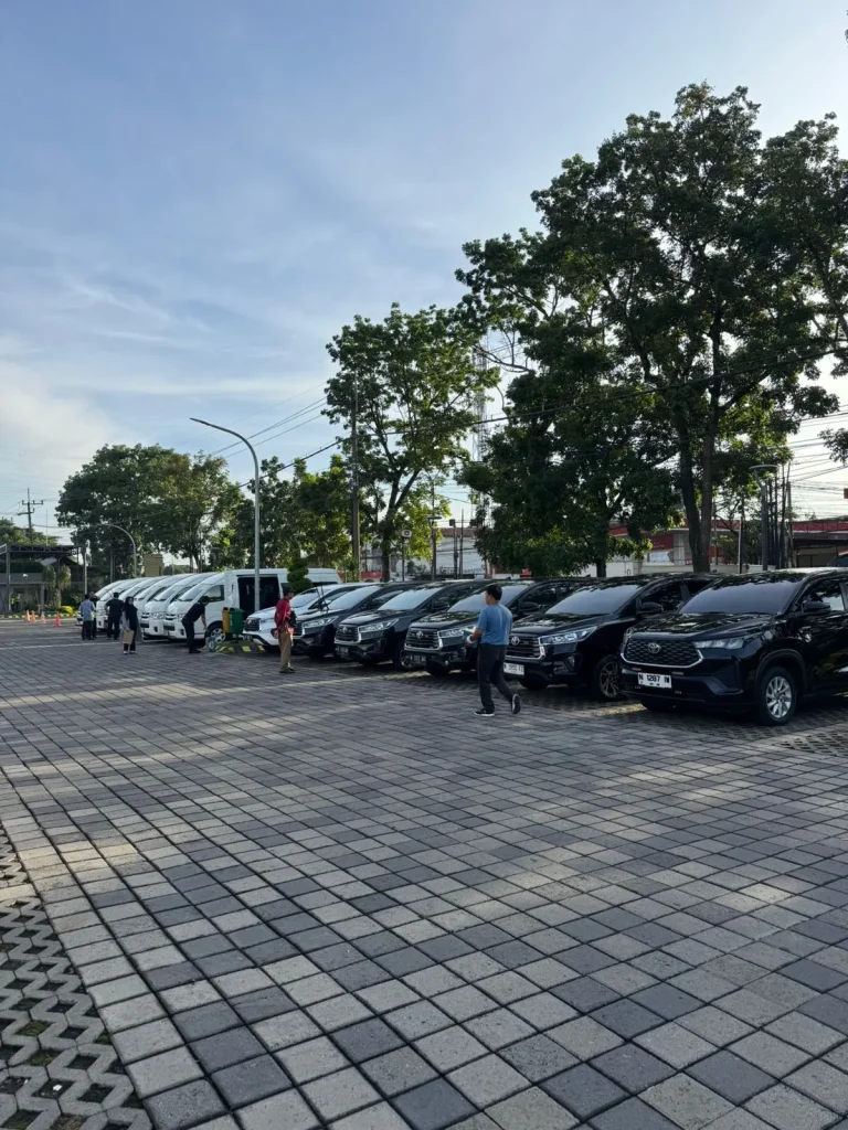 Sewa Mobil Musim Liburan